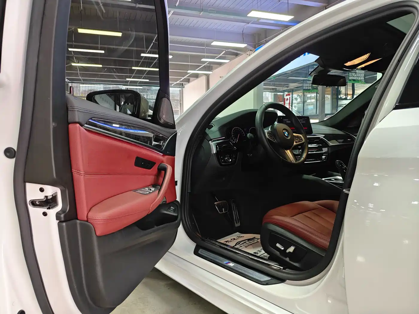 BMW 5 Series 2019 530Li Leading M Sport Package фото 7