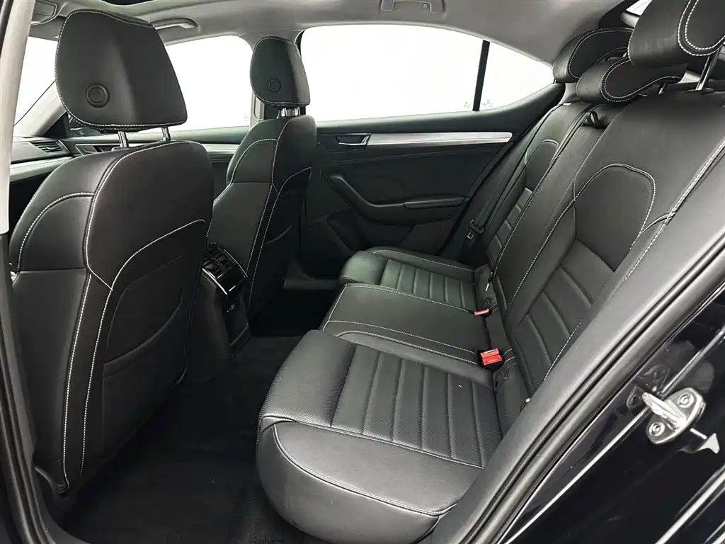Škoda Superb 2023 Facelift TSI280 DSG Premium Edition фото 21