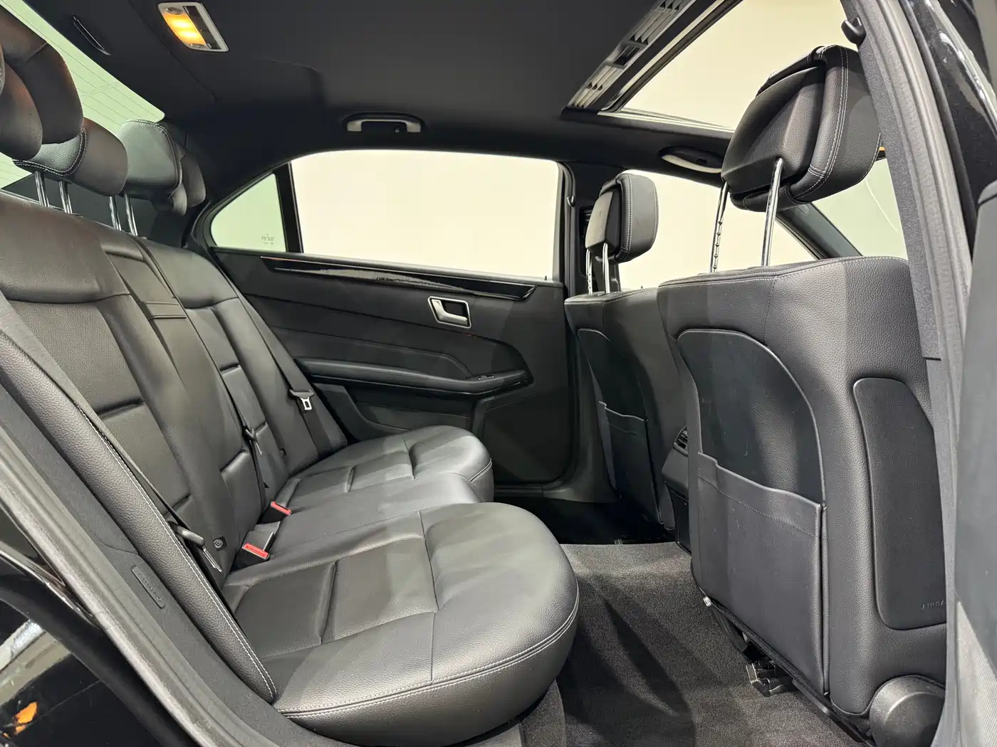Mercedes-Benz E-Class 2014 E 260 L Sport фото 31