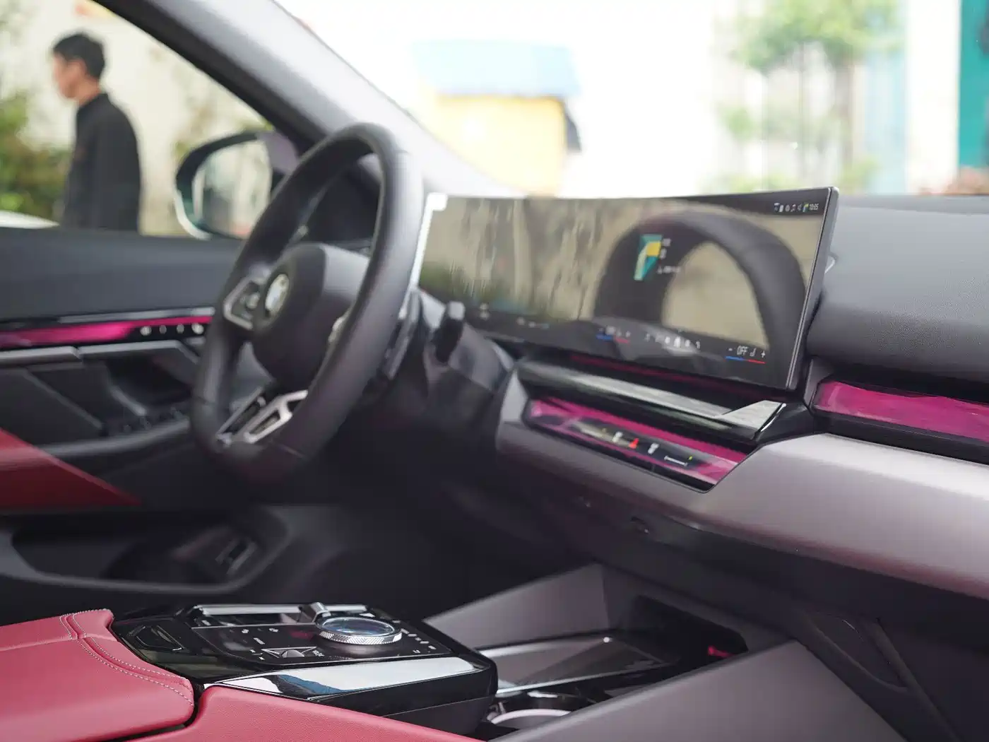 BMW 5 Series 2024 530Li Leading M Sport Package фото 10