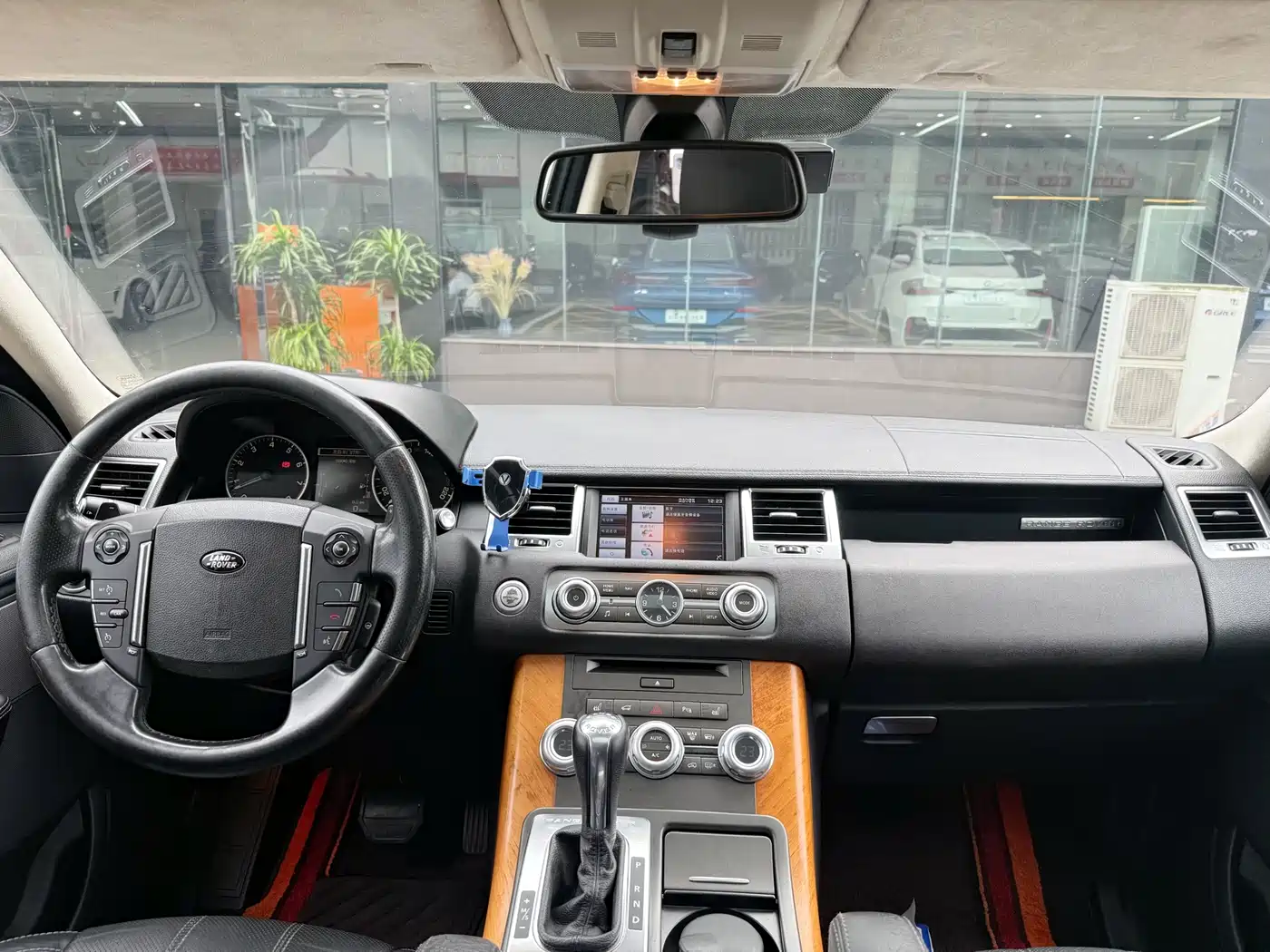 Land Rover Range Rover Sport 2012 5.0 NA V8 HSE фото 13