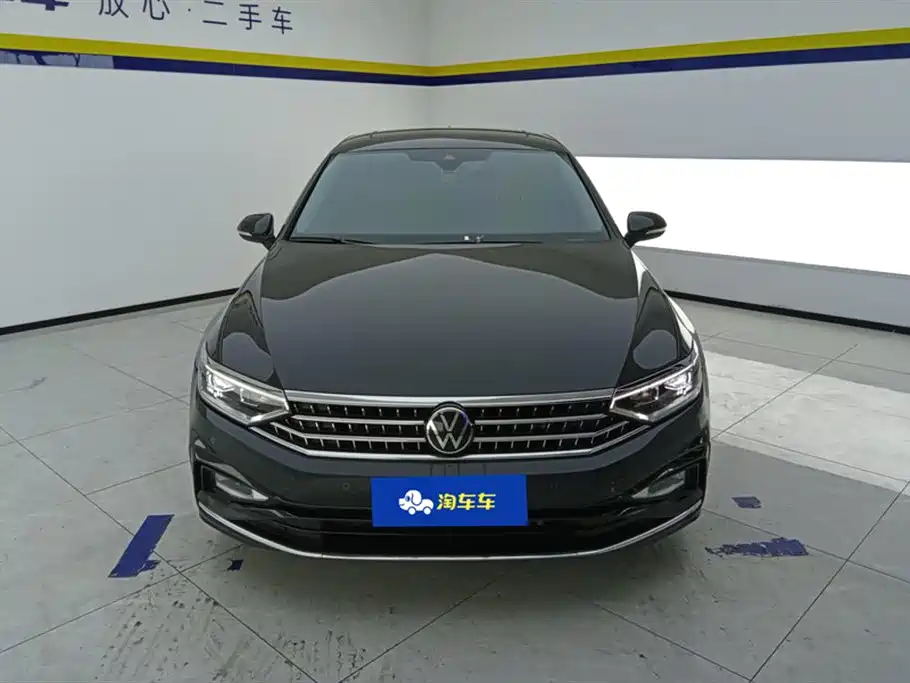 Volkswagen Magotan 2023 Model 2 Million Commemorative Edition 330TSI DSG Luxury фото 2