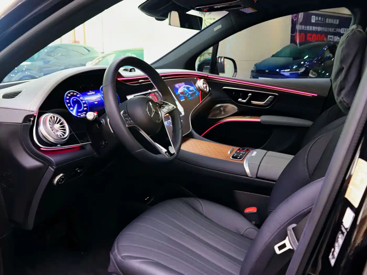 Mercedes-Benz EQS SUV 2023 450 4MATIC Luxury Edition фото 5