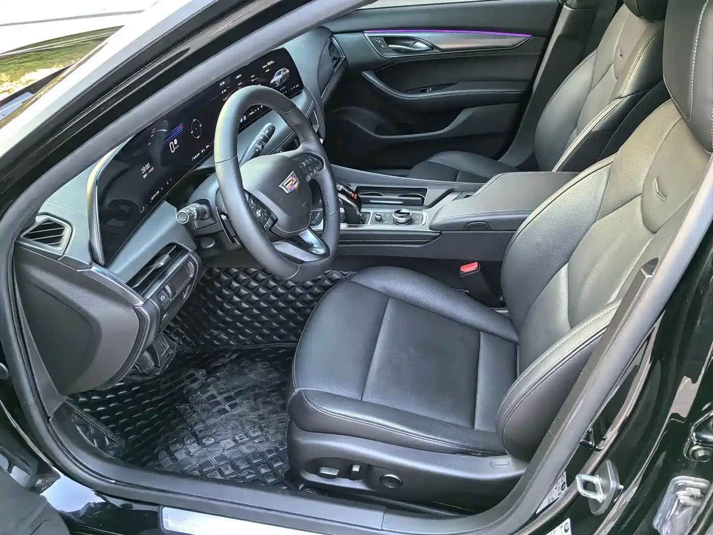 Cadillac CT5 2024 28T Luxury Model Pro фото 5