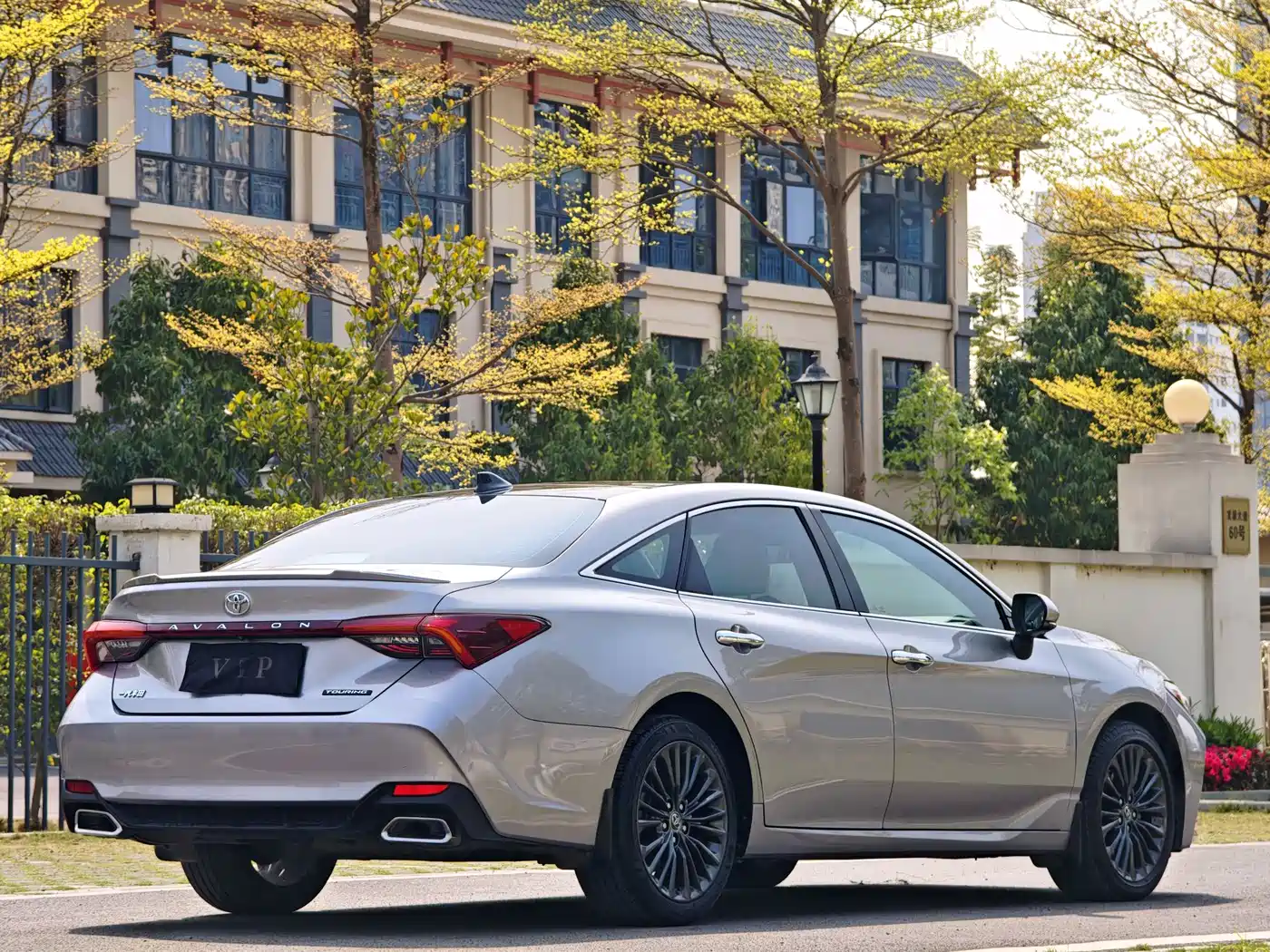 Toyota Avalon 2019 2.5L Touring Premium (China V) фото 6