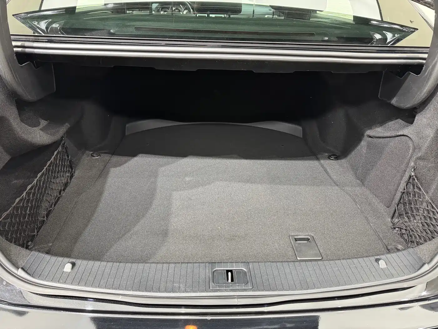 Mercedes-Benz E-Class 2014 E 260 L Sport фото 28