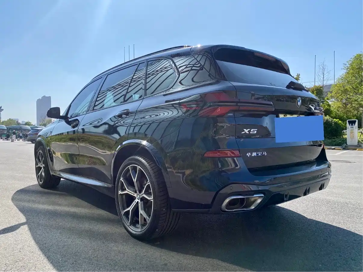 BMW X5 2023 xDrive 30Li Premium M Sport Black Night Package фото 4
