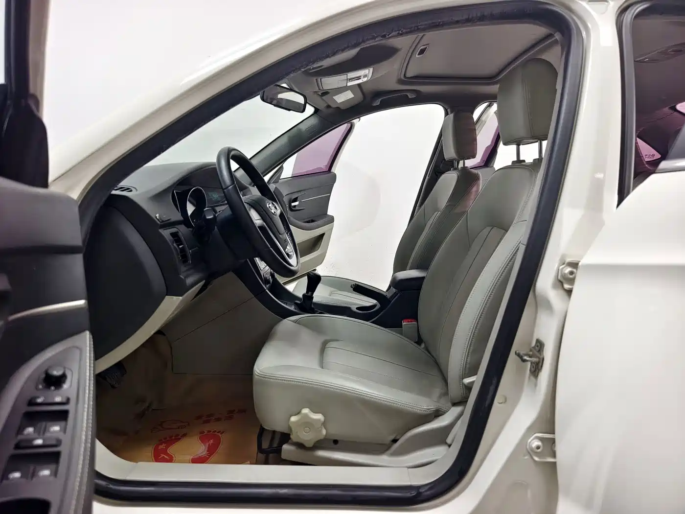 BAIC Senova D50 2015 2014 1.5L Manual Comfort