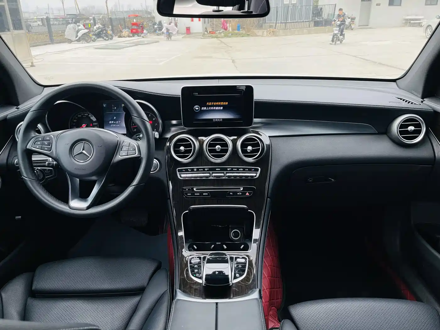 Mercedes-Benz GLC 2017 GLC 260 4MATIC Dynamic фото 4