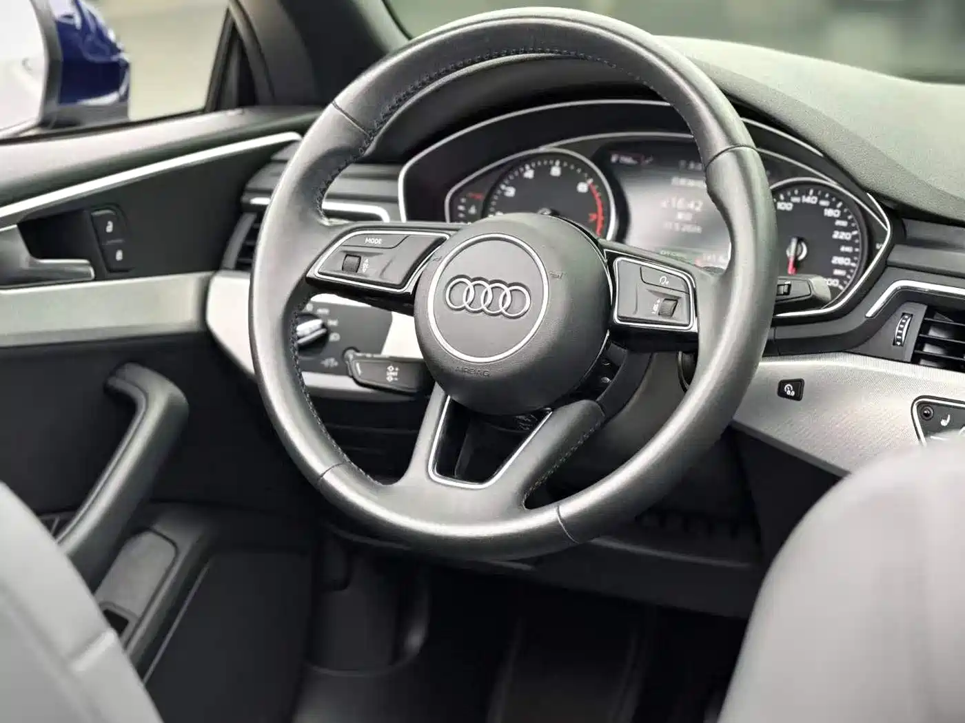 Audi A5 (Import) 2017 Cabriolet 40 TFSI Fashion фото 6