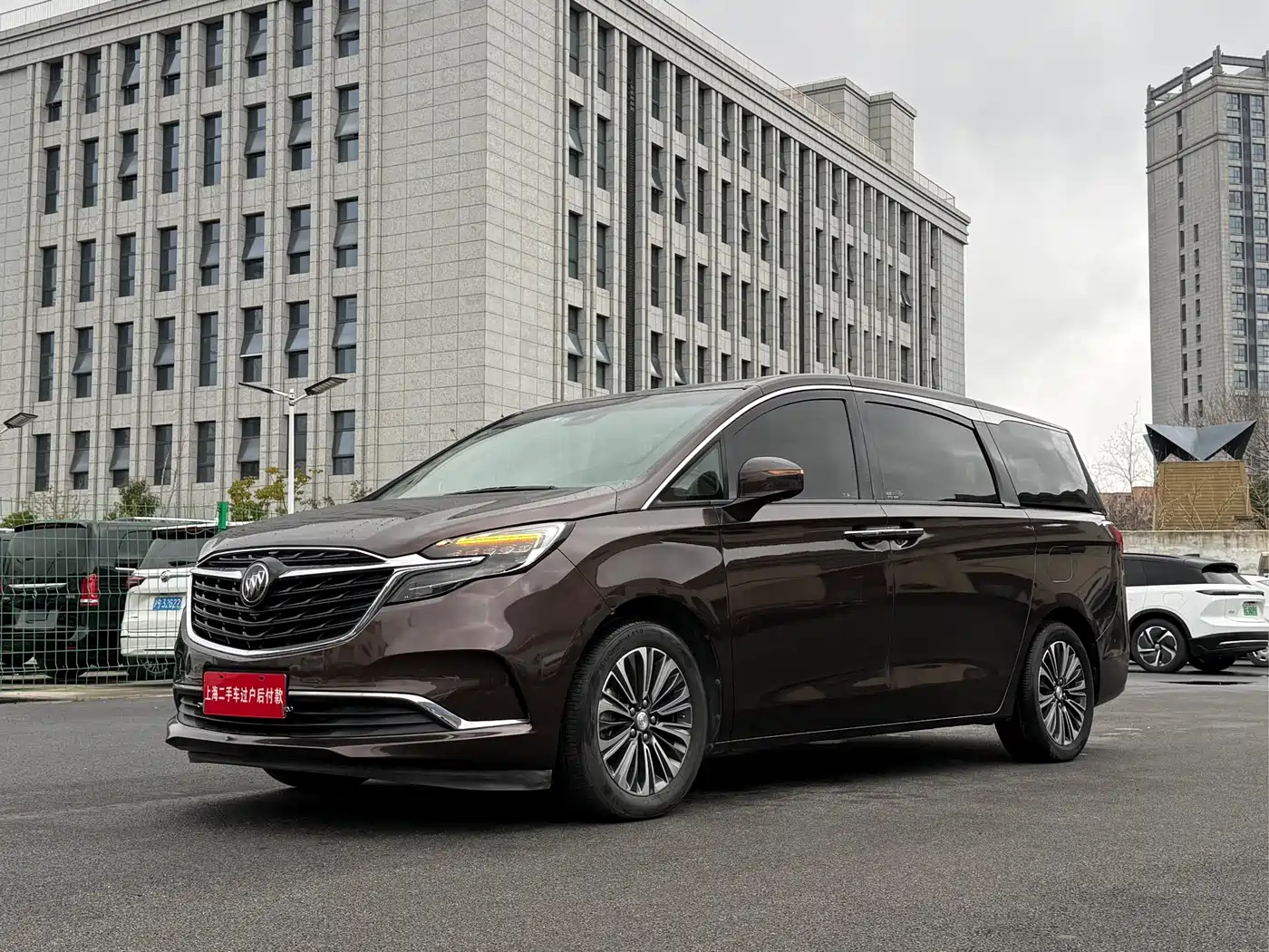 Buick GL8 2021 ES Landlord 653T Luxury фото 2
