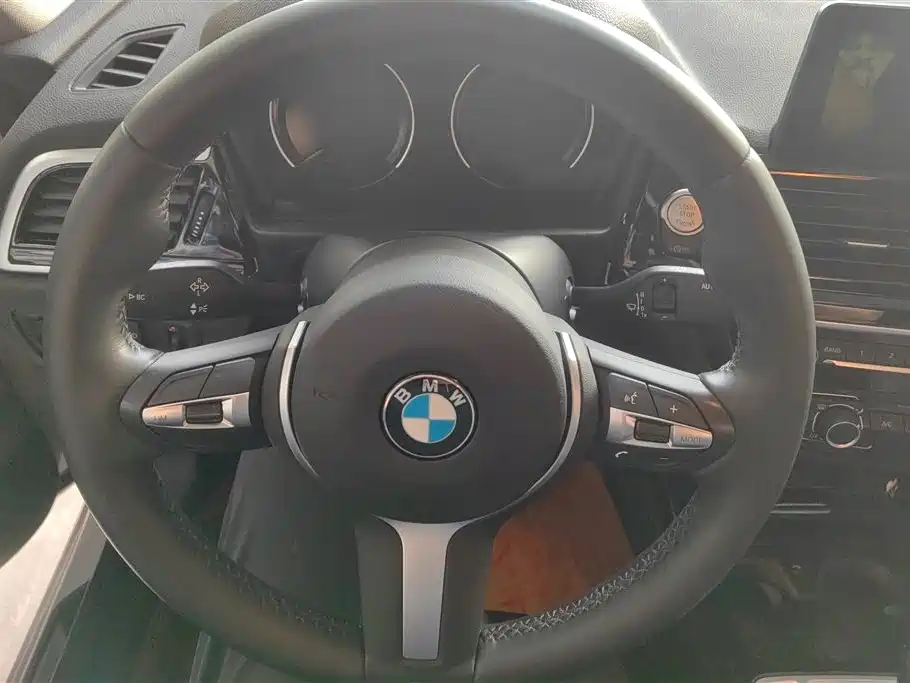 BMW 1 Series 2021 Facelift 120i M Sport фото 15