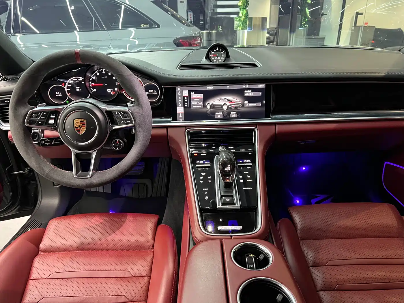 Porsche Panamera 2017 Panamera 4 Sport Turismo 3.0T фото 9