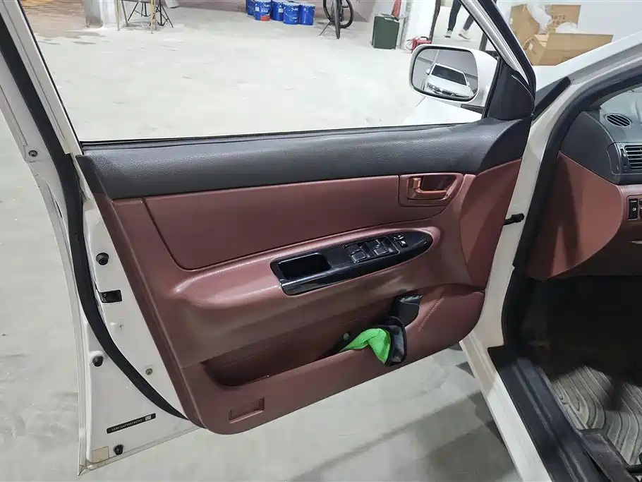 BYD F3 2013 Energy-saving Edition 1.5L Manual Comfort фото 7