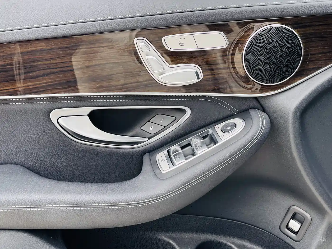 Mercedes-Benz GLC 2017 GLC 260 4MATIC Dynamic фото 5