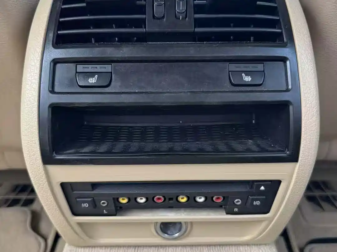 BMW 5 Series 2012 535Li Luxury фото 14