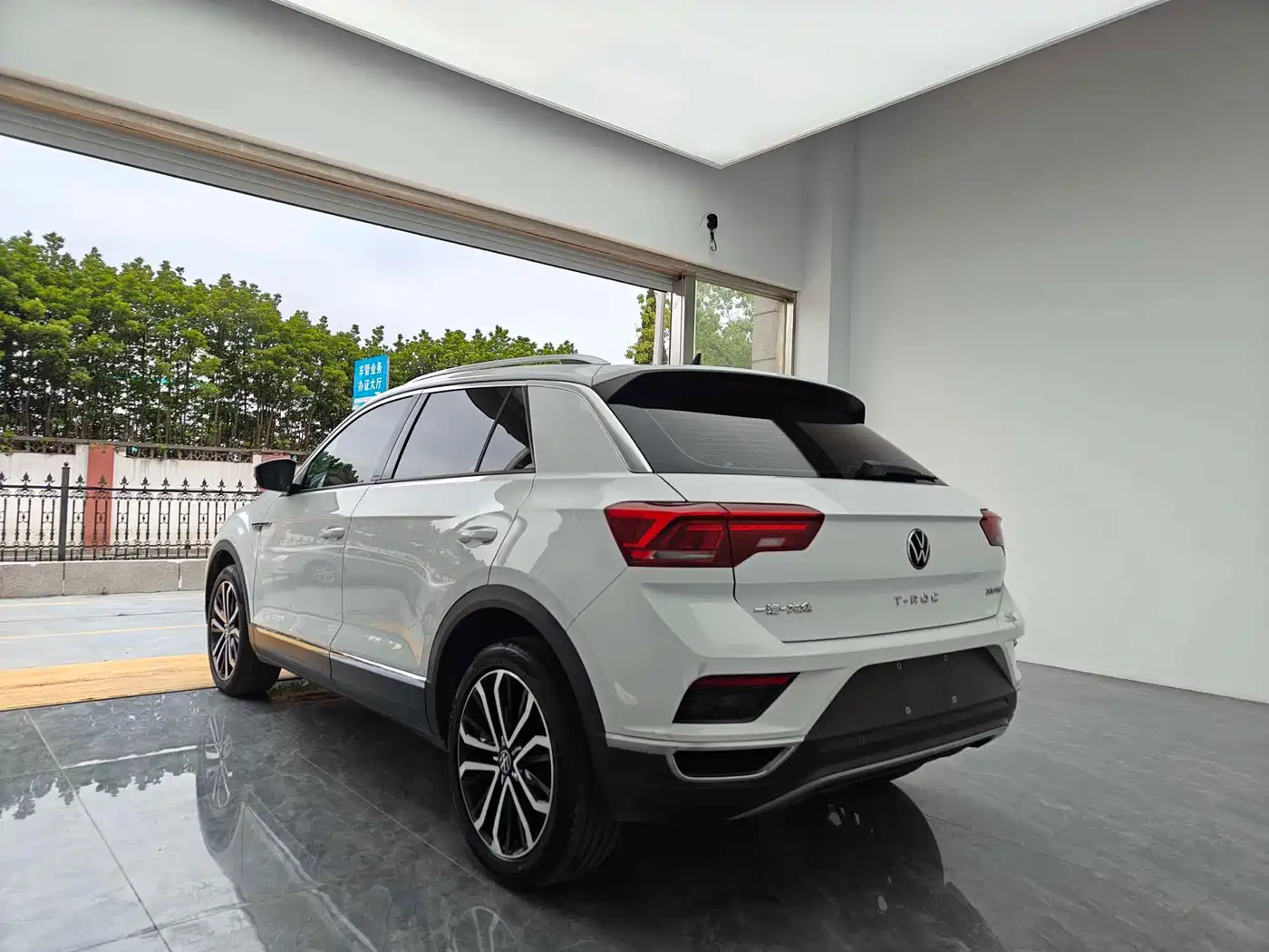 Volkswagen T-ROC 2021 Facelift 280TSI DSG 2WD Comfort Smart Connect Edition фото 6