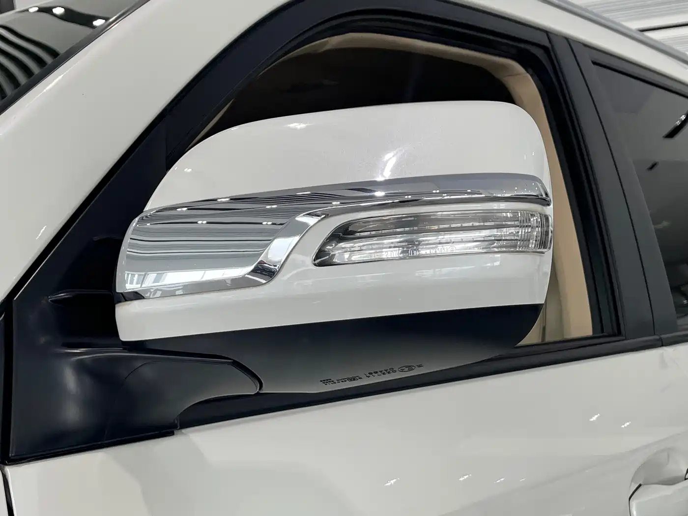 Toyota Land Cruiser (Import) 2015 4.0L V6 Middle East Limited Edition фото 5