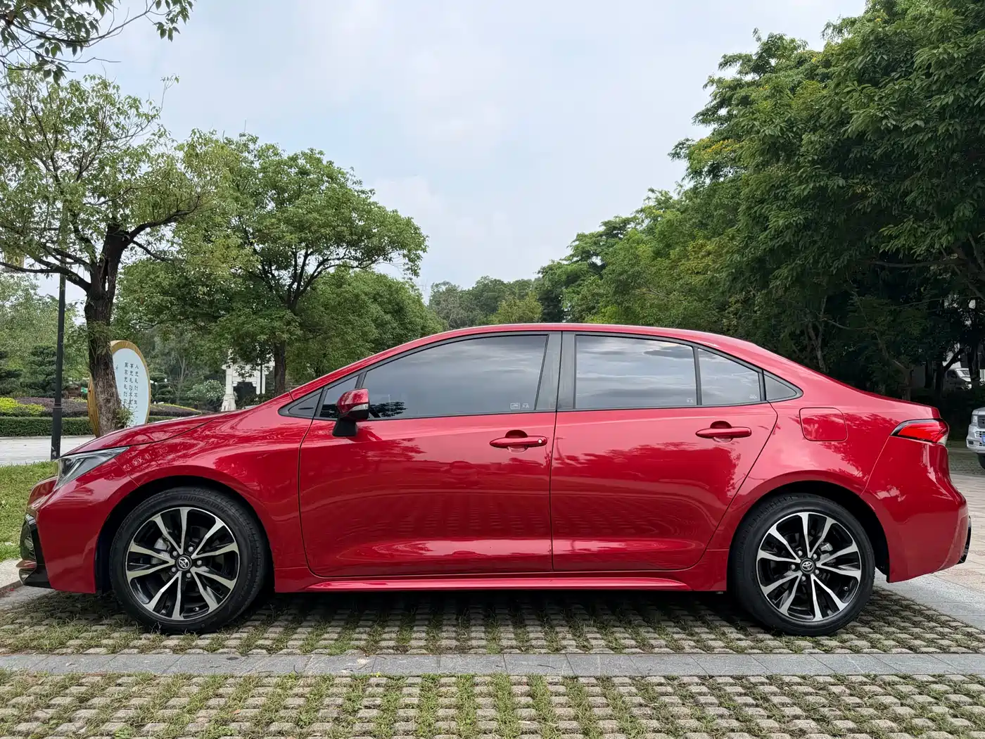 Toyota Levin 2021 185T CVT Sport Edition фото 4