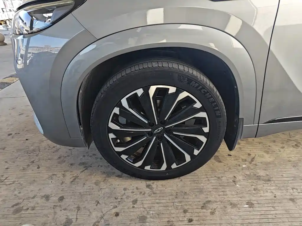 Фото 23 - Chery Tiggo 9