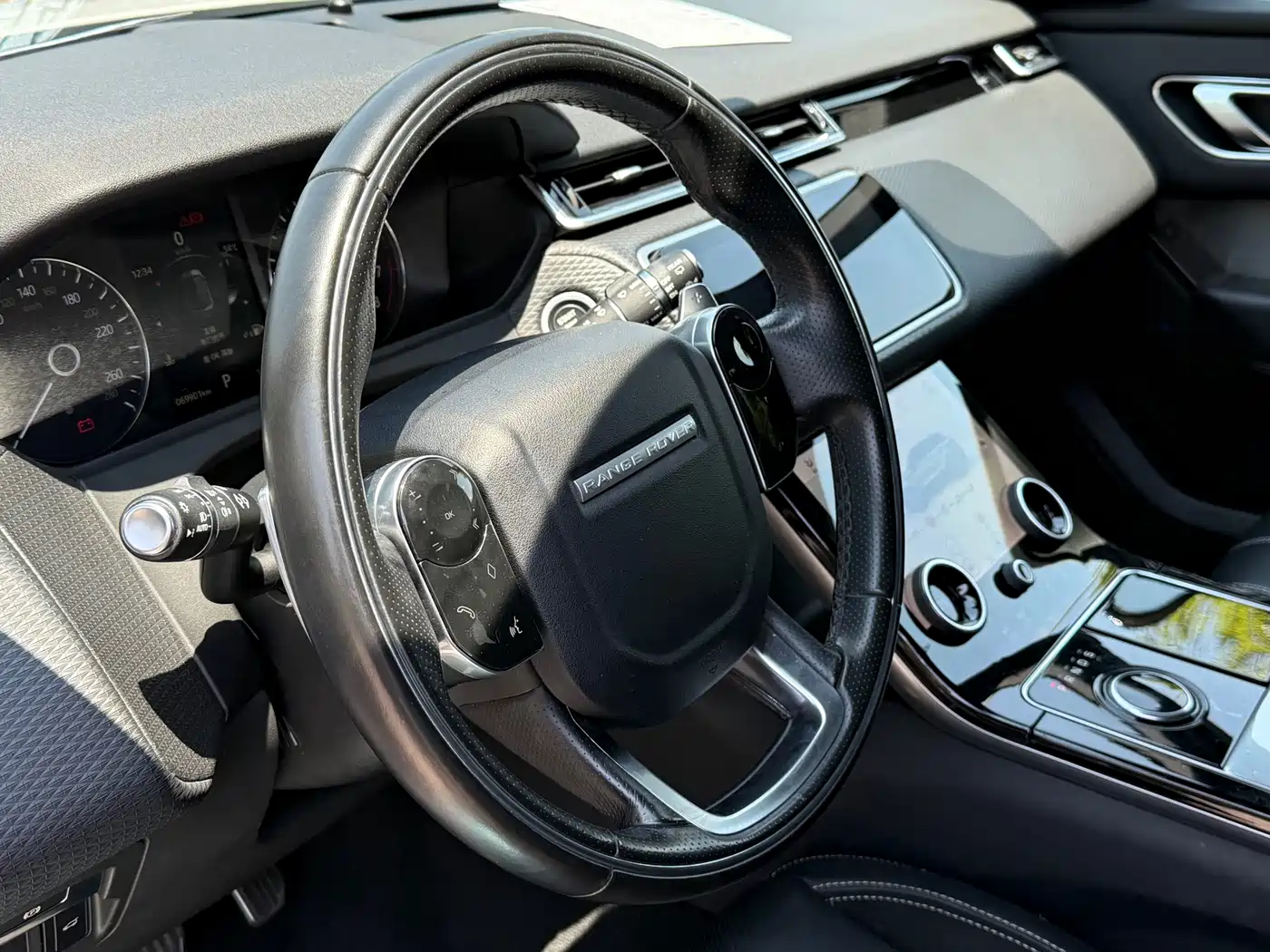 Land Rover Range Rover Velar 2018 P300 S фото 8