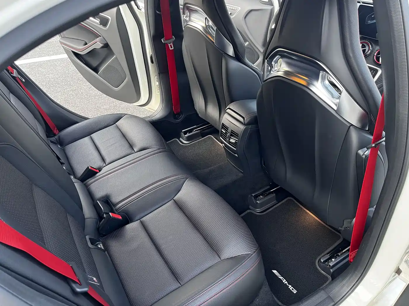 Mercedes-Benz A-Class AMG (Import) 2016 AMG A 45 4MATIC фото 12