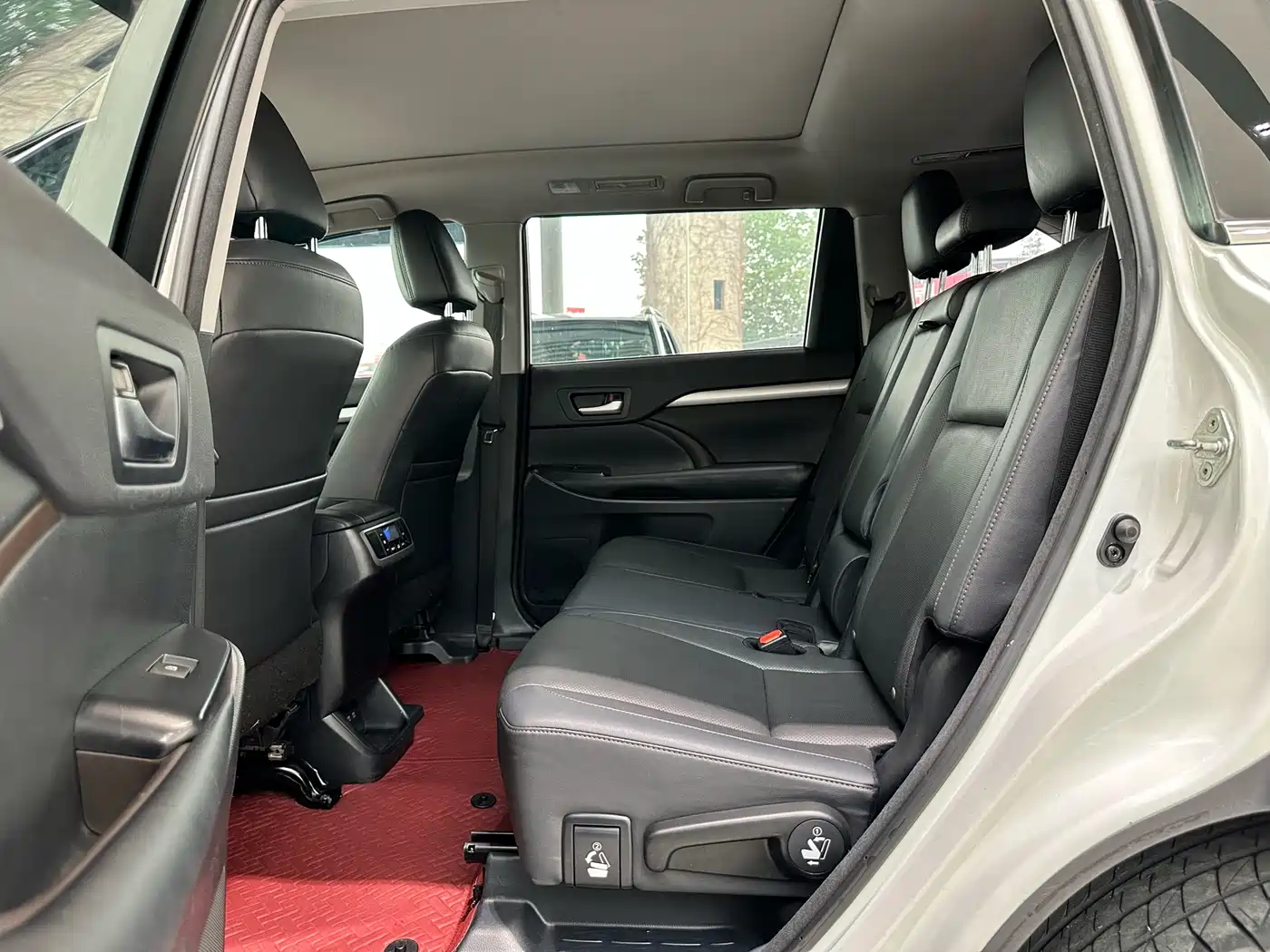 Toyota Highlander 2018 2.0T 4WD Luxury 7-seater (China V) фото 8