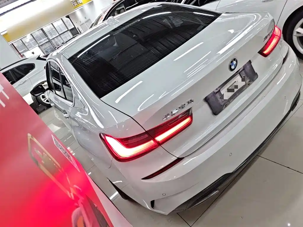 BMW 3-SERIES