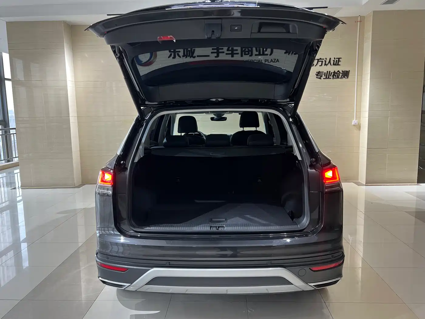 Volkswagen Tayron 2023 330TSI 2WD Luxury Plus Advanced Edition фото 18