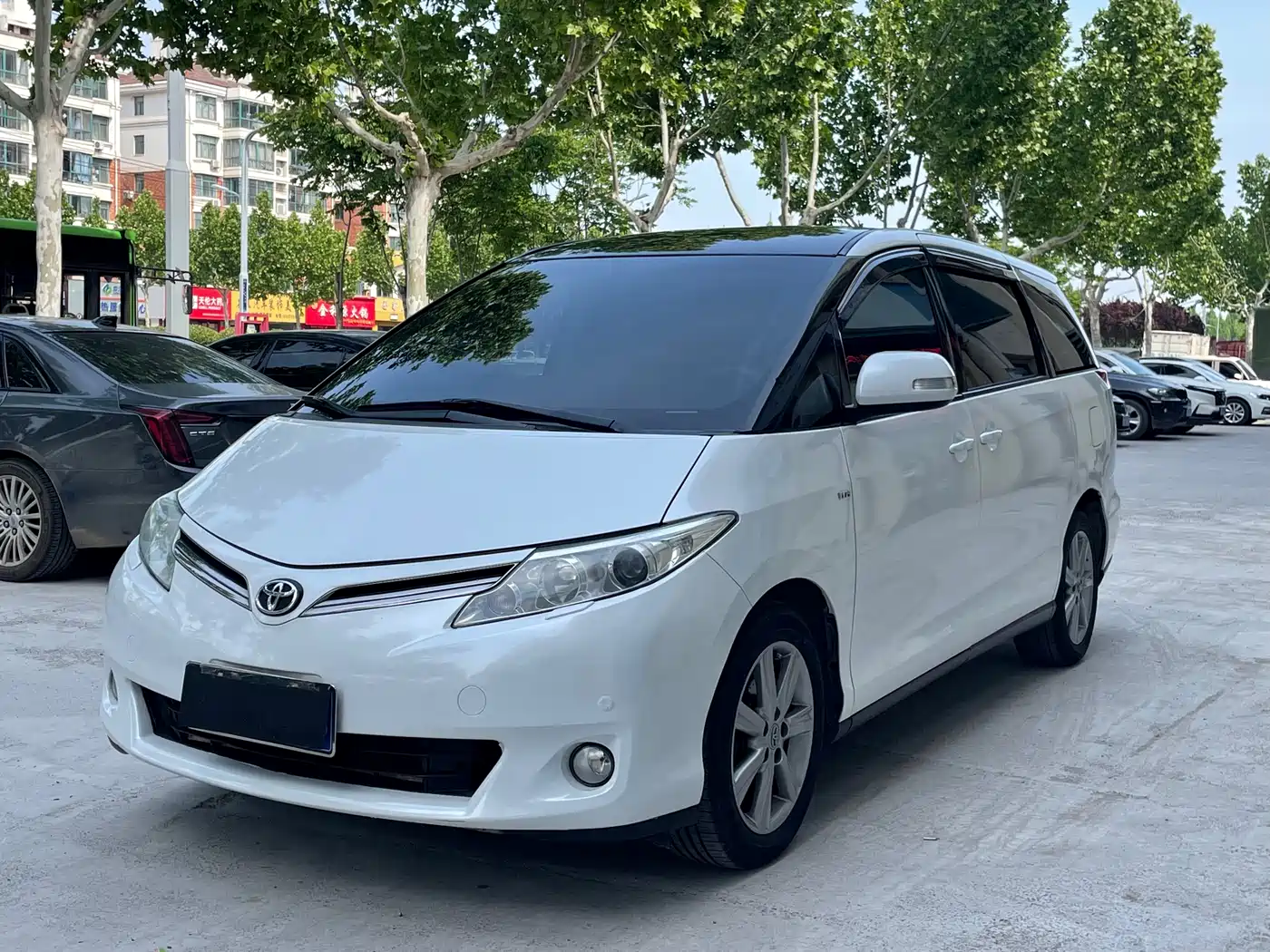 Toyota Previa 2006 Model 2.4L 7-Seater Luxury Edition