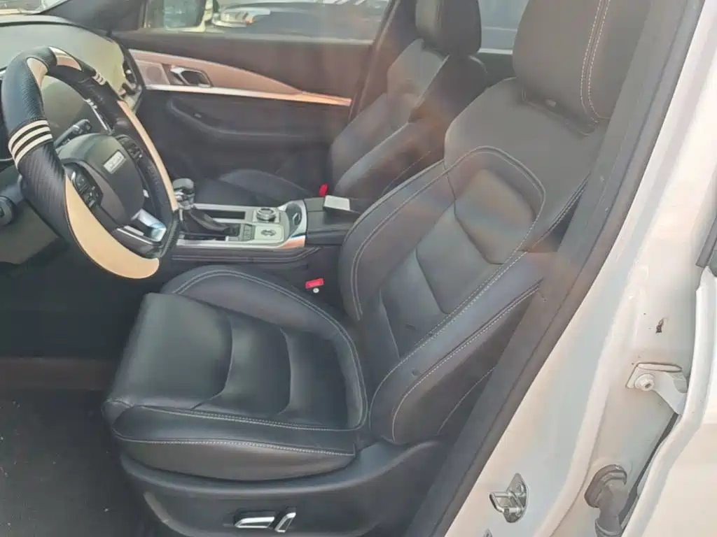 Jetour X70 Coupe 2020 2020 Model 1.6T DCT Ran Cool 7-Seater