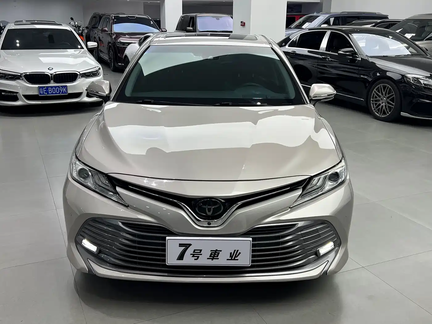 Toyota Camry 2018 2.0G Luxury Edition фото 2