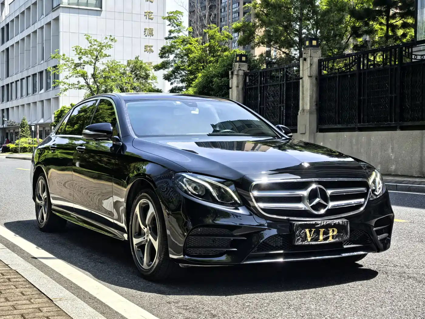 Mercedes-Benz E-Class 2019 Facelift E 300 L Sport Fashion фото 3