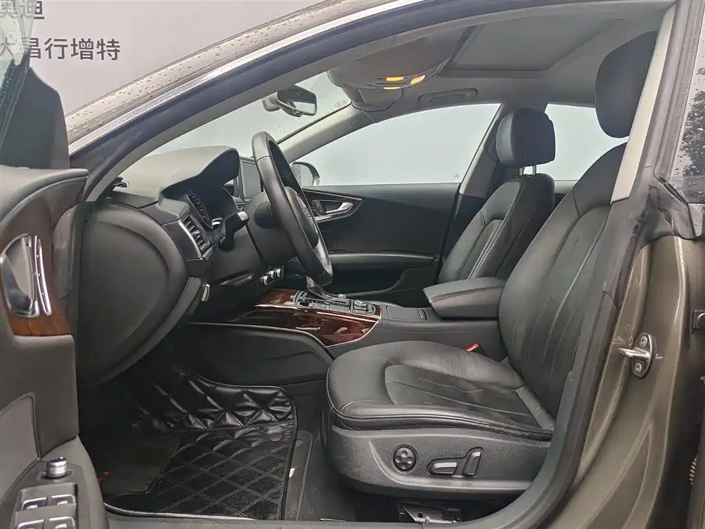 Фото 15 - Audi A7