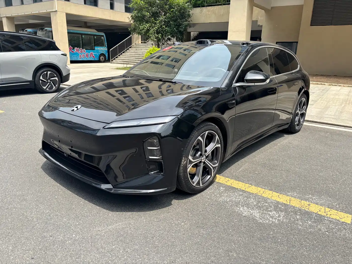 NIO ET5T 2025 75kWh Touring