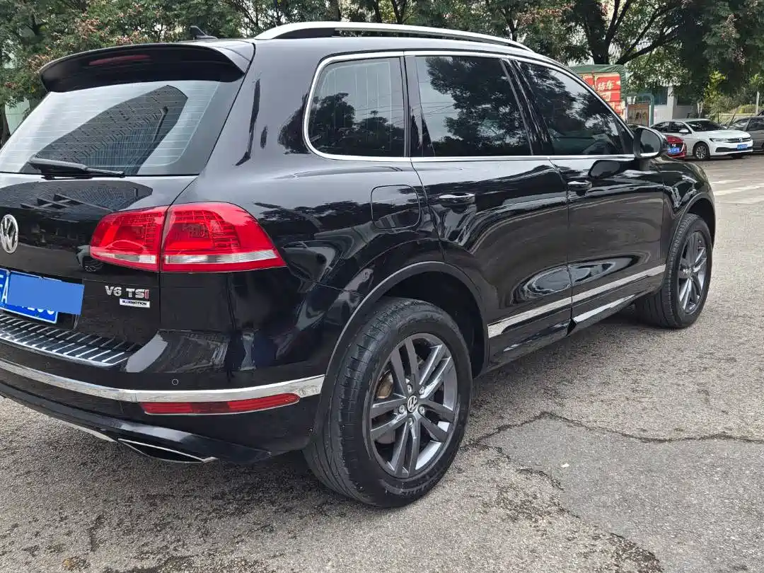 Volkswagen Touareg 2016 3.0TSI High Configuration фото 17