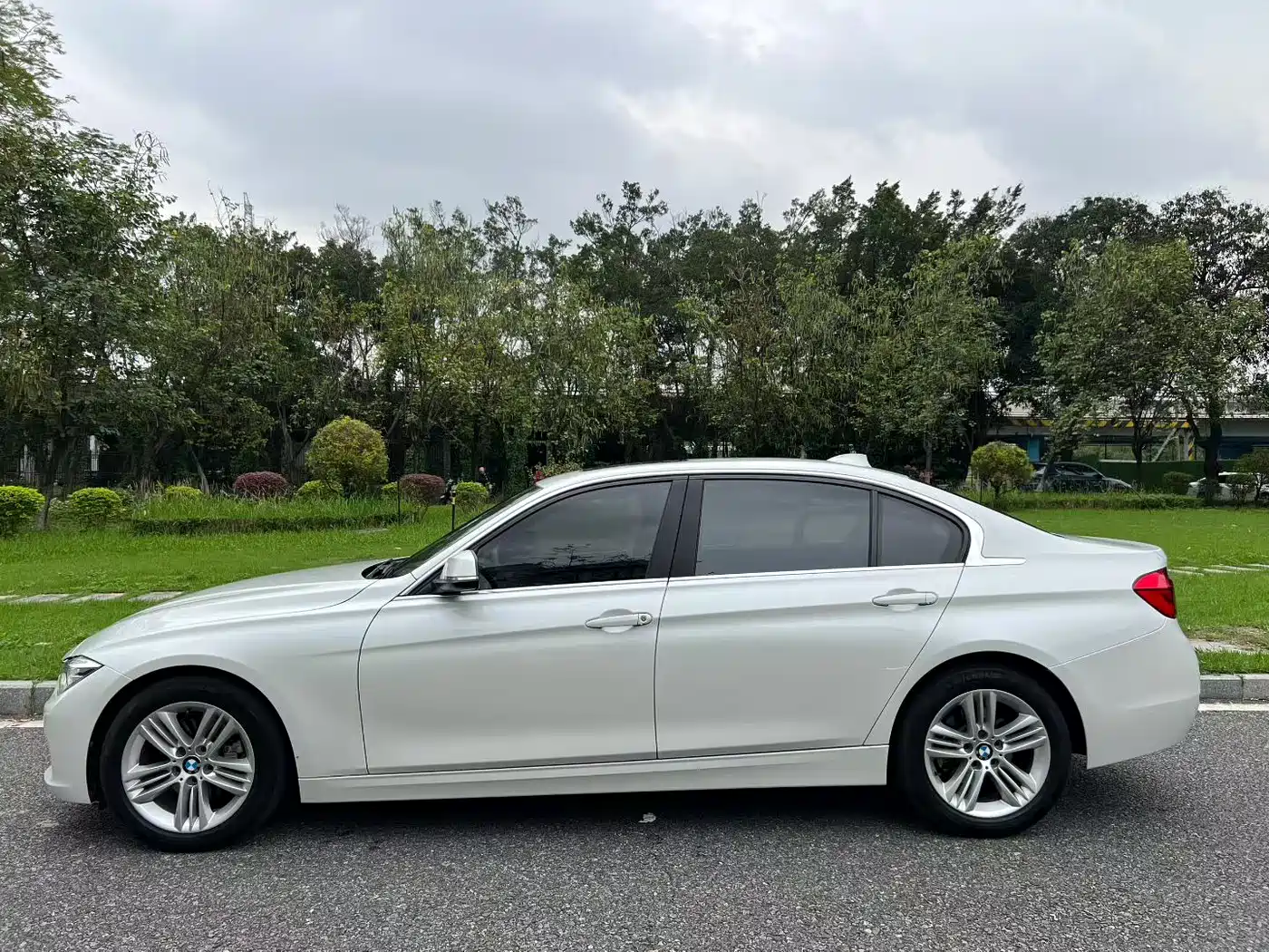 BMW 3 Series 2017 320Li Fashion фото 3