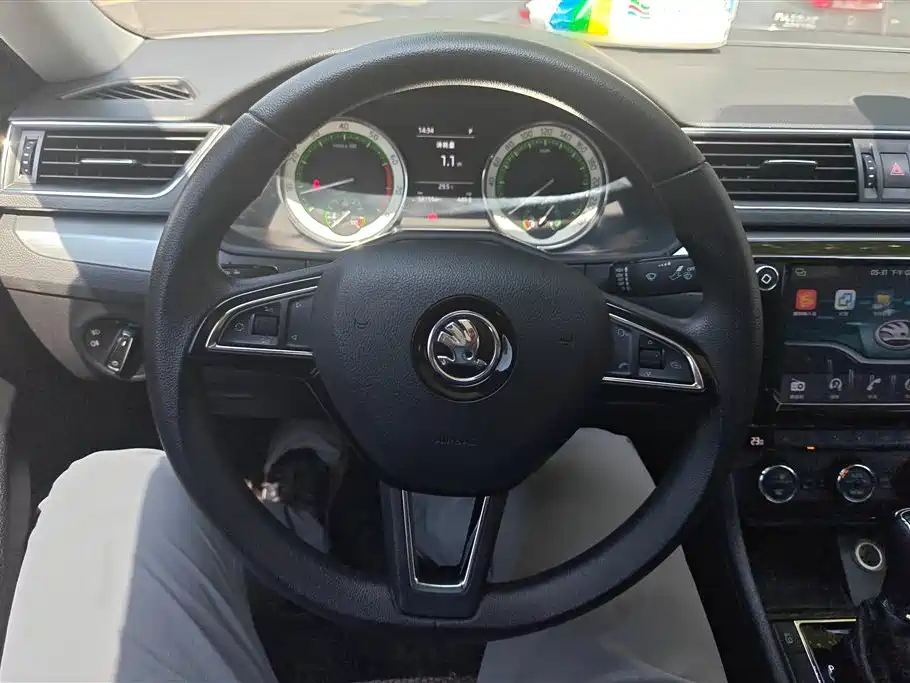 Škoda Superb 2018 TSI280 DSG Comfort (China V) фото 14