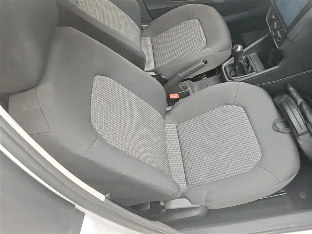 Volkswagen Santana 2016 1.4L Manual Trend Edition фото 25