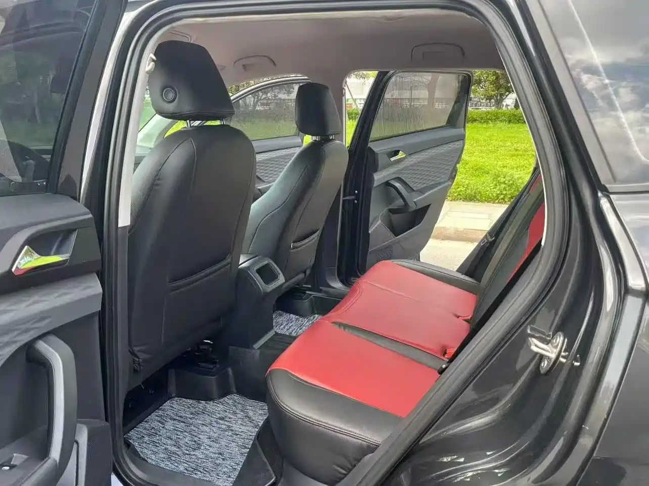 Volkswagen Tharu 2022 280TSI 2WD Trend фото 7
