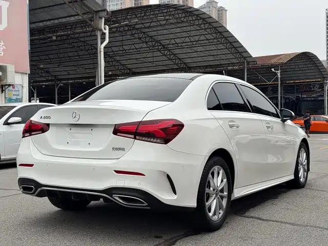 Mercedes-Benz A-Class 2021 A 200 L Sport Sedan Fashion Edition — фото 5