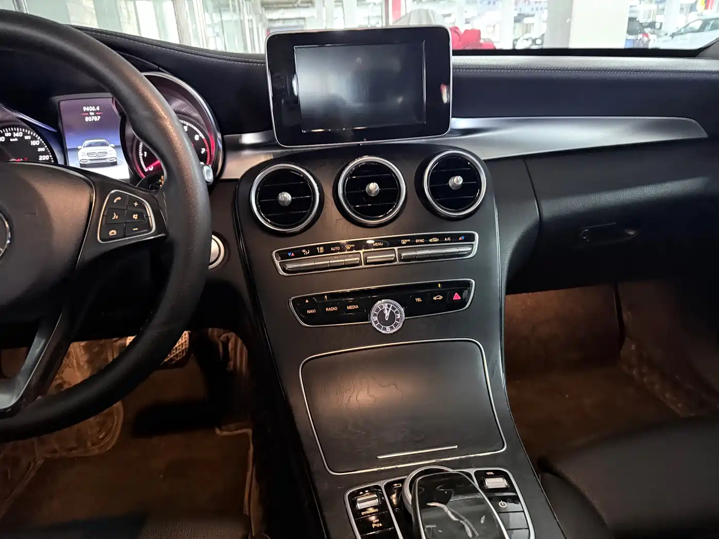Mercedes-Benz C-Class 2017 Facelift C 200 L Sport Edition фото 15