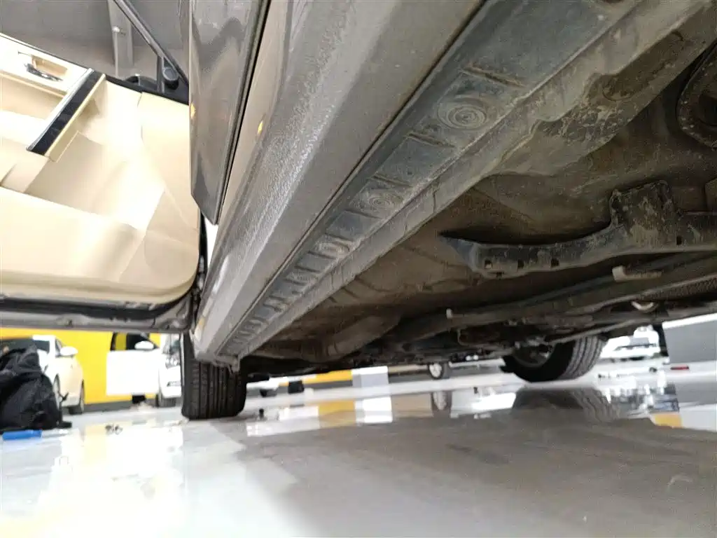 Toyota Corolla 2014 1.8L CVT Supreme Edition фото 21