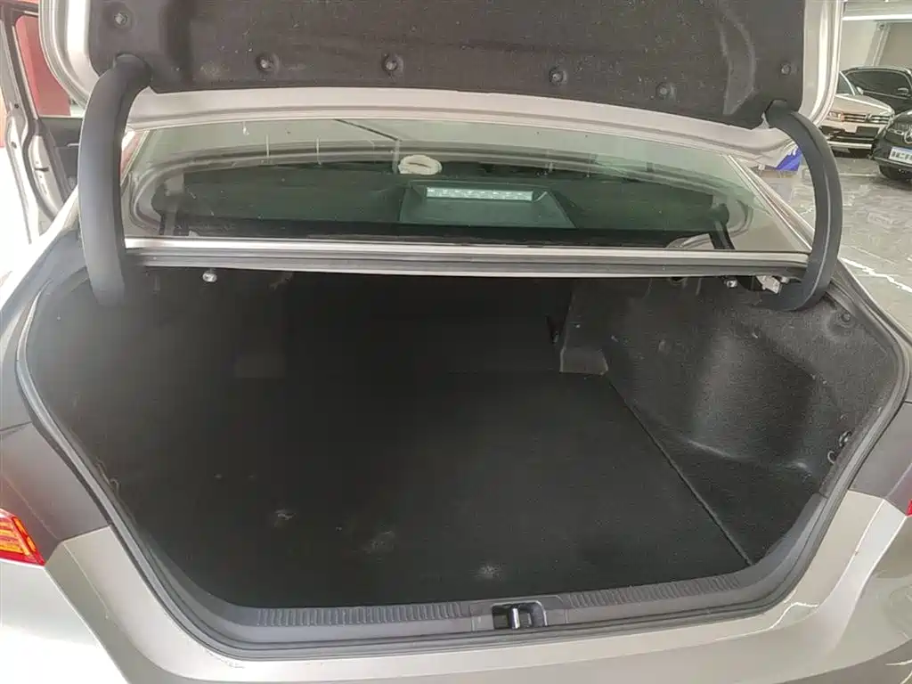 Toyota Camry 2021 2.5G Luxury Edition фото 19