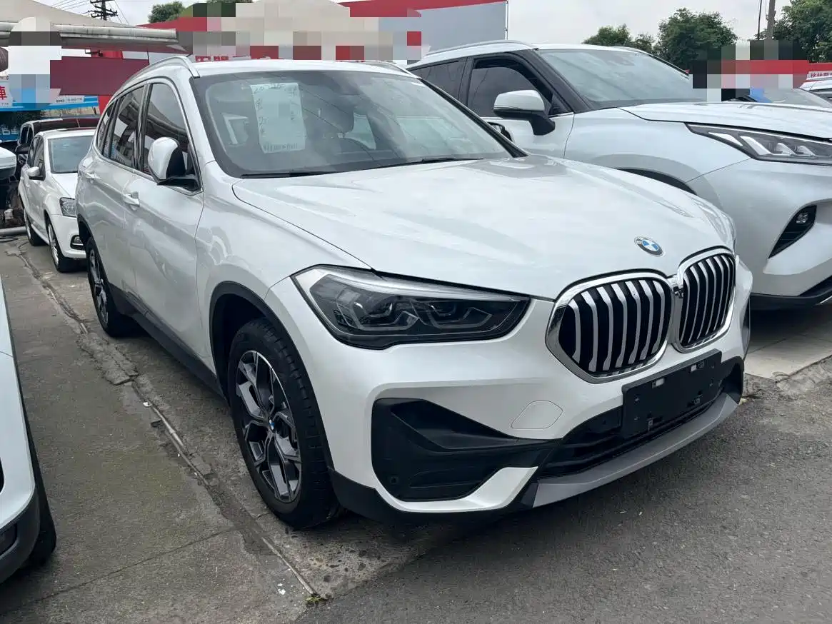 BMW X1 2021 sDrive25Li Leading фото 3