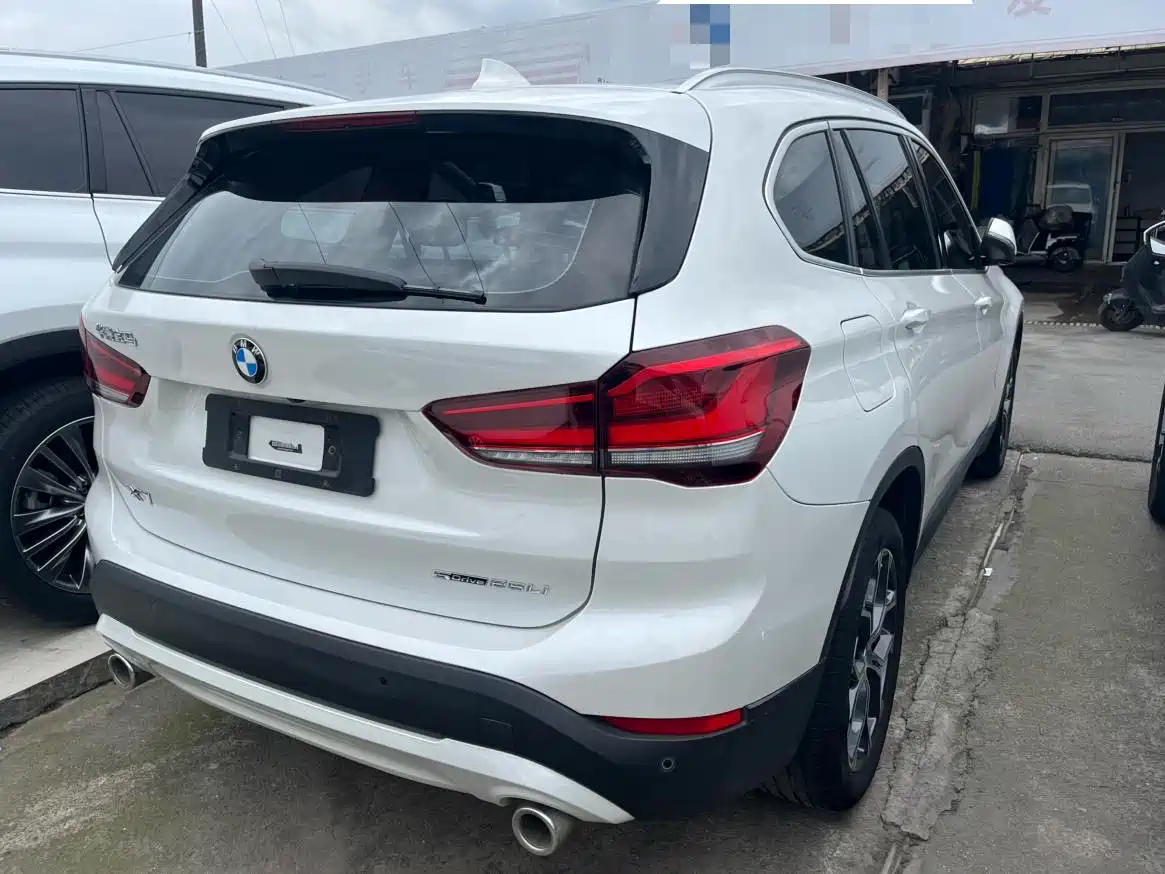 BMW X1 2021 sDrive25Li Leading фото 8