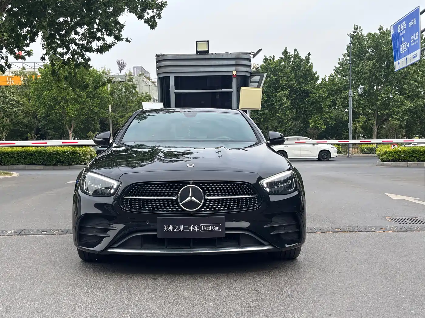 Mercedes-Benz E-Class New Energy 2022 Facelift E 350 e L Plug-in Hybrid Sport Sedan фото 2