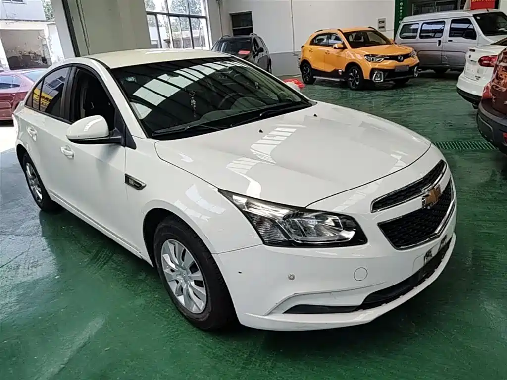 Chevrolet Cruze 2015 1.5L Classic SL MT фото 4