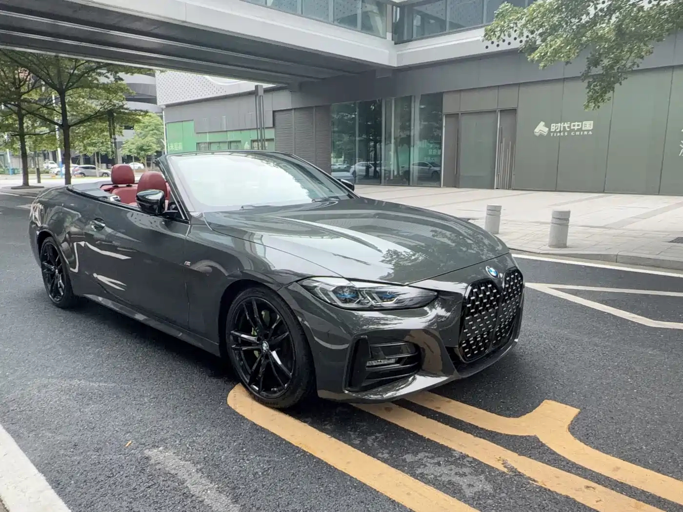 BMW 4 Series 2023 425i Convertible M Sport Shadowline Package фото 6
