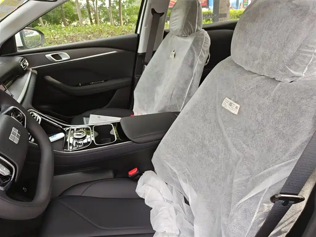 Geely Galaxy Galaxy Stellar 6 2025 60km Voyager Edition фото 15